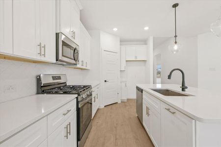 New construction Single-Family house 7136 Intrepid Dr, Saginaw, TX 76179 plan Chamberlin II - image 8