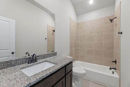 New construction Single-Family house 2106 Briarwood Dr, Bridgeport, TX 76426 plan The Granger - image 13