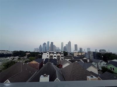 New construction Single-Family house 1107 Wilson St, Houston, TX 77019 - image 15