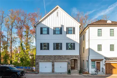 New construction Single-Family house 220 Alcovy Place, Alpharetta, GA 30009 - photo 0