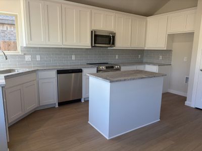 New construction Single-Family house 423 Rose Ave, Cleburne, TX 76033 plan Cambria I - image 4
