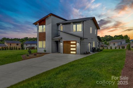 New construction Single-Family house 79 Scott Meadows Dr, Asheville, NC 28806 - image