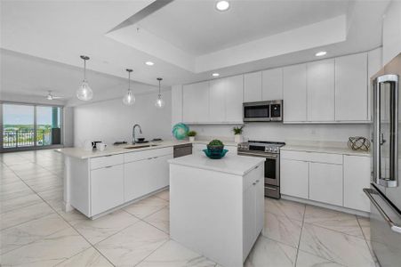 New construction Condo house 125 Island Wy, Unit 502, Clearwater Beach, FL 33767 null- photo 14 14