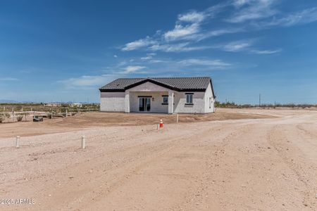 New construction Single-Family house 35573 W Fraktur Rd, Tonopah, AZ 85354 - image
