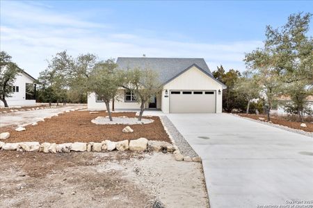 New construction Single-Family house 1190 Fernwood, Fischer, TX 78623 - image