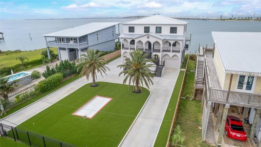 New construction Single-Family house 9208 W Bay Rd, Galveston, TX 77554 - image