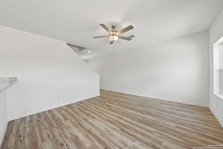 New construction Single-Family house 11514 Bald Eagle Hts, San Antonio, TX 78223 Chestnut- photo 13 13