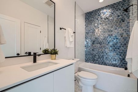 New construction Townhouse house 2124 Applewood Dr, Lakewood, CO 80215 - image 11