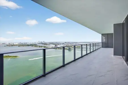 New construction Condo house 700 Ne 24Th St, Unit 5202, Miami, FL 33131 - image