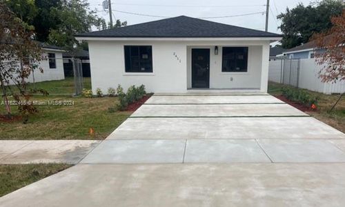 New construction Single-Family house 2411 Nw 152Nd Ter, Miami Gardens, FL 33054 - photo 0