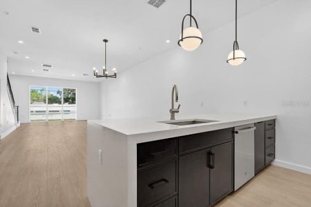 New construction Townhouse house 1004 E Robinson St, Orlando, FL 32801 - image 8