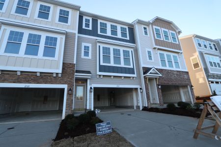 New construction Townhouse house 2723 Hunter Woods Dr, Apex, NC 27502 Buckingham- photo 34 34