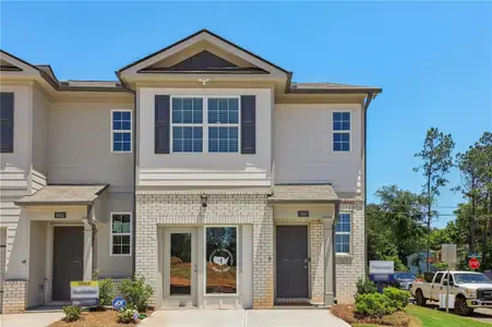 New construction Townhouse house 524 Woodcreek Cir Sw, Unit 14, Atlanta, GA 30331 - image