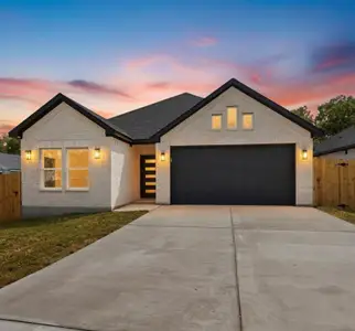 New construction Single-Family house 705 E Denton St, Ennis, TX 75119 - image