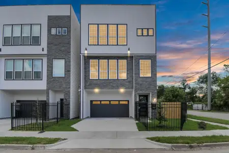New construction Single-Family house 2401 Chapman St, Houston, TX 77009 - image