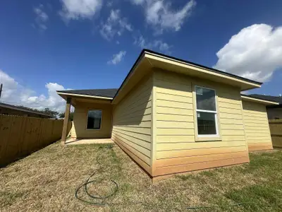 New construction Single-Family house 805 Lewis St, Clute, TX 77531 - image