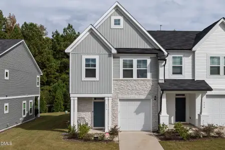 New construction Townhouse house 516 Barrington Row Ave, Zebulon, NC 27597 - image