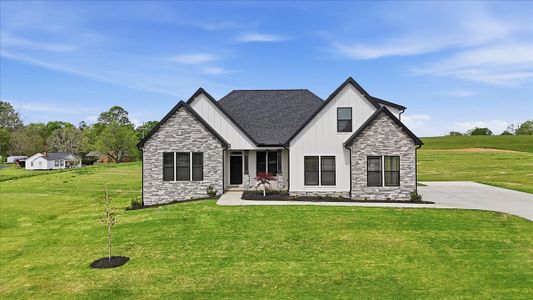 New construction Single-Family house 198 Double Crest Dr, Taylors, SC 29687 plan Beaumont Elite - image