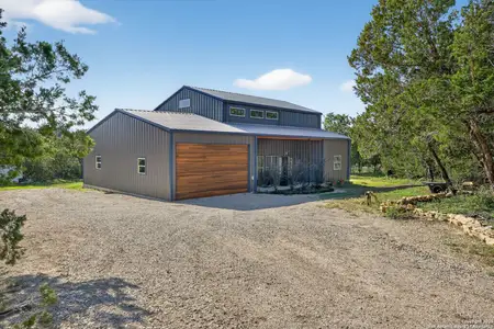 New construction Single-Family house 1081 English Holw, Bandera, TX 78003 - image