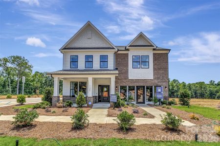 New construction Single-Family house 11200 Lochmere Rd, Charlotte, NC 28278 plan The Fenmore - image