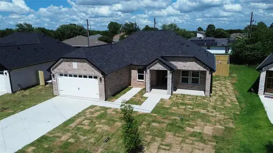 New construction Single-Family house 306 Backlash Dr, Gun Barrel City, TX 75156 - image