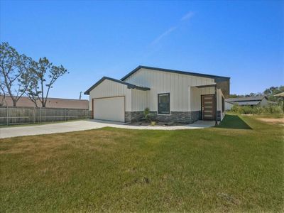 New construction Single-Family house 3612 Broken Bow Dr, Granbury, TX 76048 - image