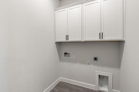 New construction Single-Family house 303 Kings Pine Dr, Dripping Springs, TX 78620 Highland- photo 10 10