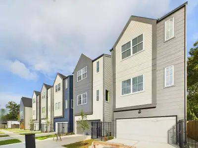 New construction Single-Family house 4329 Arlington St, Houston, TX 77022 - image