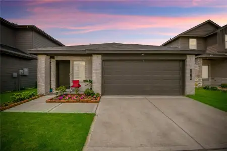 New construction Single-Family house 1010 Muscadine Vine Ln, Houston, TX 77090 - image