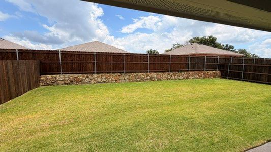 New construction Single-Family house 329 Blanco Dr, Azle, TX 76020 plan Elgin - image
