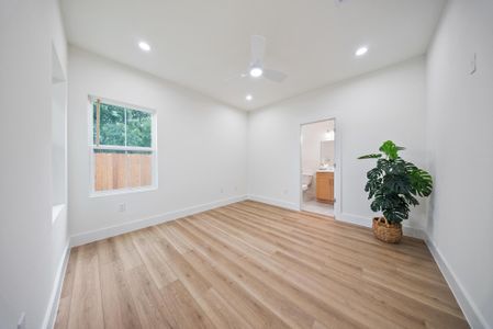 New construction Single-Family house 1106 Weiss St, Houston, TX 77009 - image 19