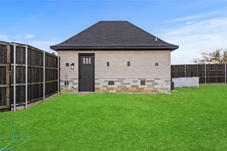 New construction Single-Family house 101 Eagle Point Dr, Waxahachie, TX 75165 - image