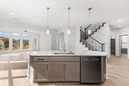 New construction Single-Family house 130 Gallant Fox Dr, Castroville, TX 78009 plan Plan 2632 - image 9