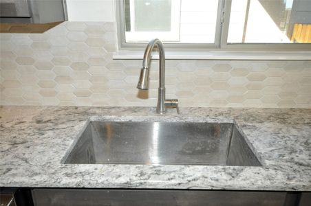 New construction Single-Family house 3703 Pedregal Rd, League City, TX 77539 - image 18