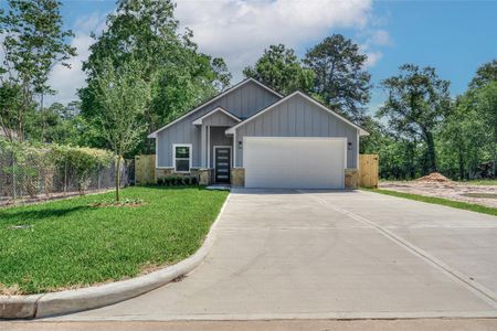 New construction Single-Family house 1199 S 3Rd St, Conroe, TX 77301 null- photo 0