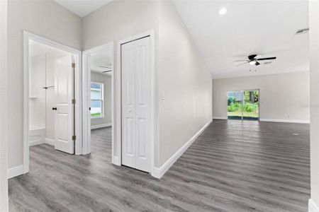 New construction Single-Family house 43 S Kentucky Avenue, Umatilla, FL 32784 - photo 0