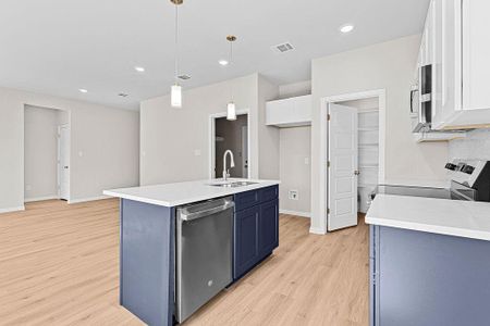 New construction Single-Family house 209 Lead Creek Dr, Fort Worth, TX 76131 - image 7