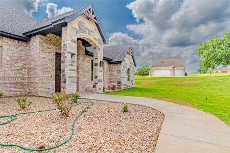 New construction Single-Family house 203 Maverick Ct, Granbury, TX 76049 null- photo 2 2