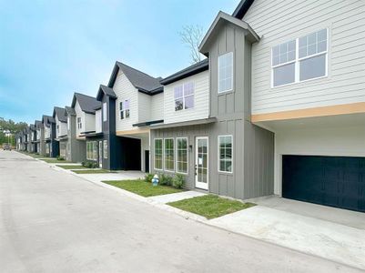 New construction Single-Family house 5702 Barbara Rose Lane, Houston, TX 77005 - photo 0