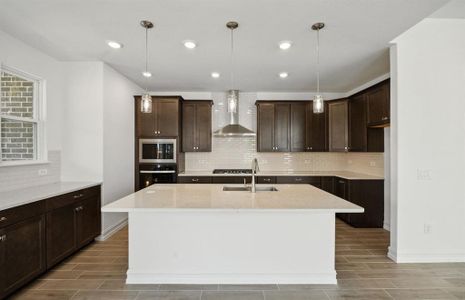 Ample cabinet space in kitchen*real home pictured