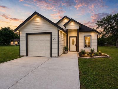 New construction Single-Family house 241 Se 19 Th St, Hempstead, TX 77445 - image