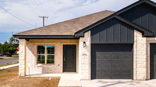 New construction Townhouse house 414 W Ave C Ave, Copperas Cove, TX 76522 - image
