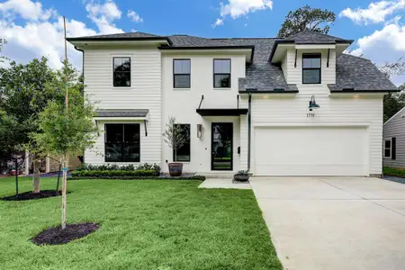 New construction Single-Family house 1614 Woodcrest Drive, Houston, TX 77018 - photo 0