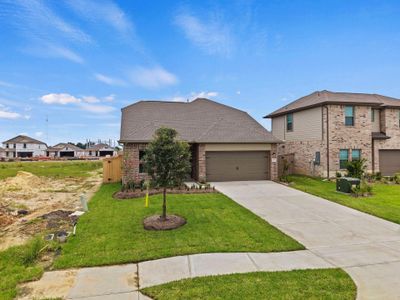 New construction Single-Family house 2018 Starlight St, Angleton, TX 77515 plan Gregg - image