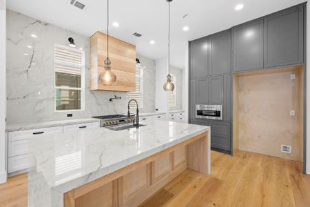 New construction Single-Family house 1524 Nicholson St, North Houston, TX 77008 - image