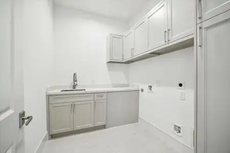 New construction Single-Family house 209 Sutton Row Pl, Houston, TX 77024 plan The Sutton - image 6