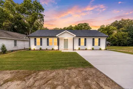 New construction Single-Family house 115 N 10Th St, Sanford, NC 27330 - image