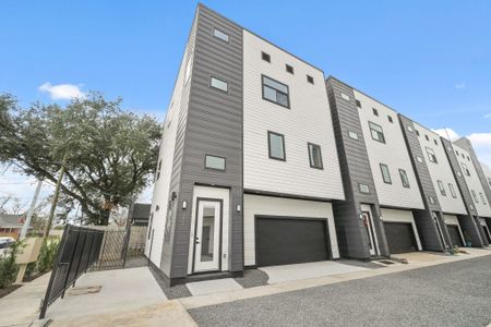 New construction Single-Family house 313 N Nagle St, Houston, TX 77003 - image