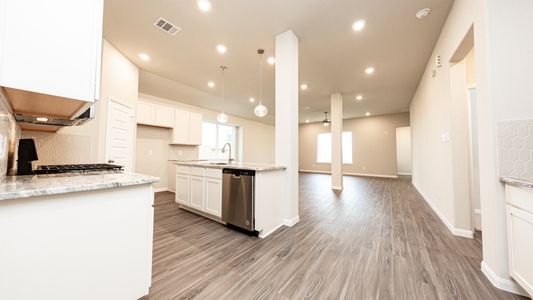 New construction Single-Family house 7402 Toledo Bnd, San Antonio, TX 78252 plan The Kirby - image 4