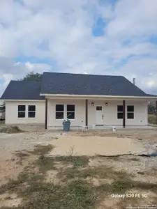 New construction Single-Family house 374 County Rd 124, Floresville, TX 78114 - image
